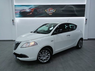 Lancia Ypsilon 1.2 69 CV 5 porte Gold (2)