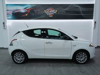 Lancia Ypsilon 1.2 69 CV 5 porte Gold (5)