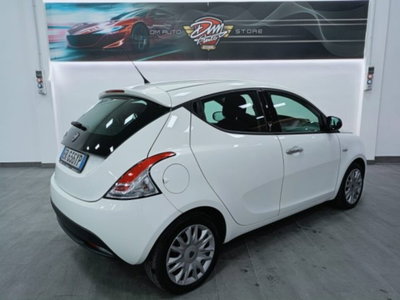 Lancia Ypsilon 1.2 69 CV 5 porte Gold (6)
