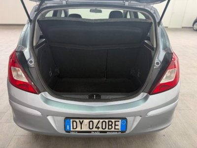 Opel Corsa 1.2 5 porte Cosmo (15)