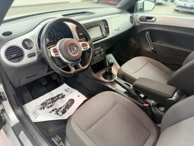 Volkswagen Maggiolino 1.6 TDI Design (11)
