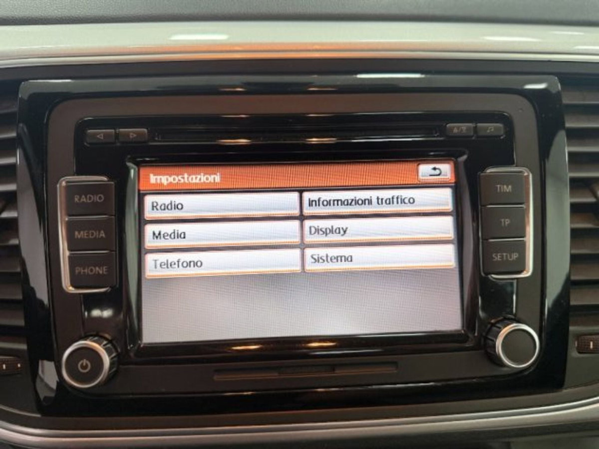 Volkswagen Maggiolino 1.6 TDI Design (16)