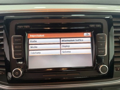 Volkswagen Maggiolino 1.6 TDI Design (16)