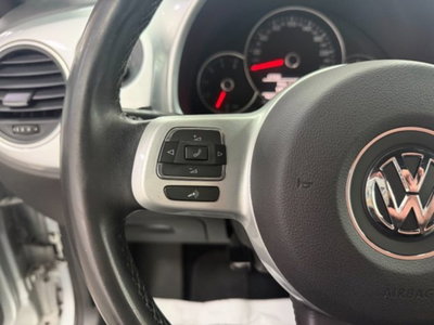 Volkswagen Maggiolino 1.6 TDI Design (20)