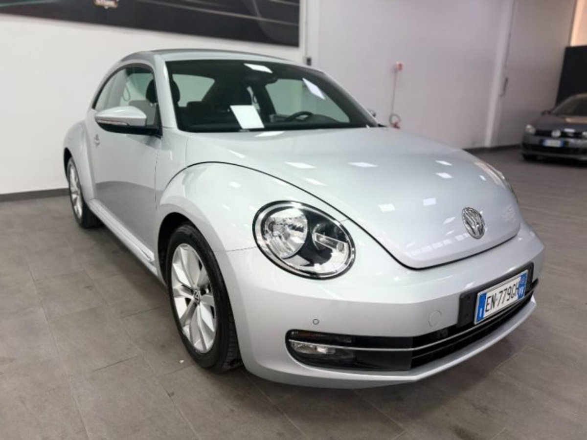 Volkswagen Maggiolino 1.6 TDI Design (3)