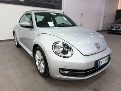 Volkswagen Maggiolino 1.6 TDI Design (3)