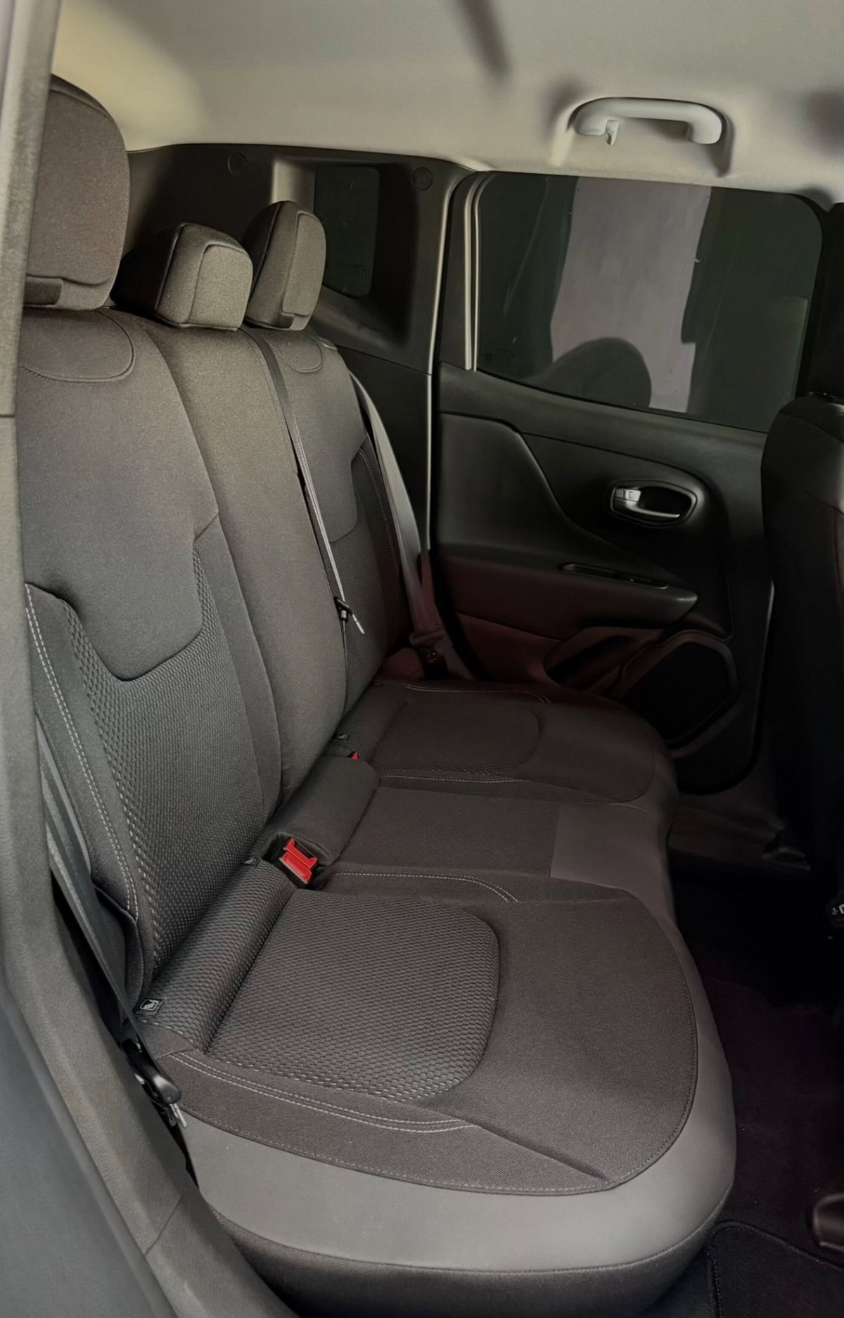 Jeep Renegade 1.6 Mjt 130 CV Limited (16)