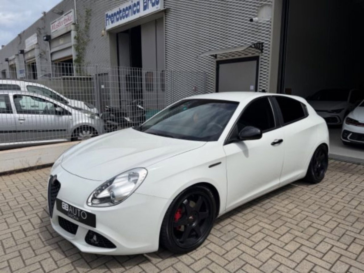Alfa Romeo Giulietta 1.4 Turbo Distinctive 120cv (3)