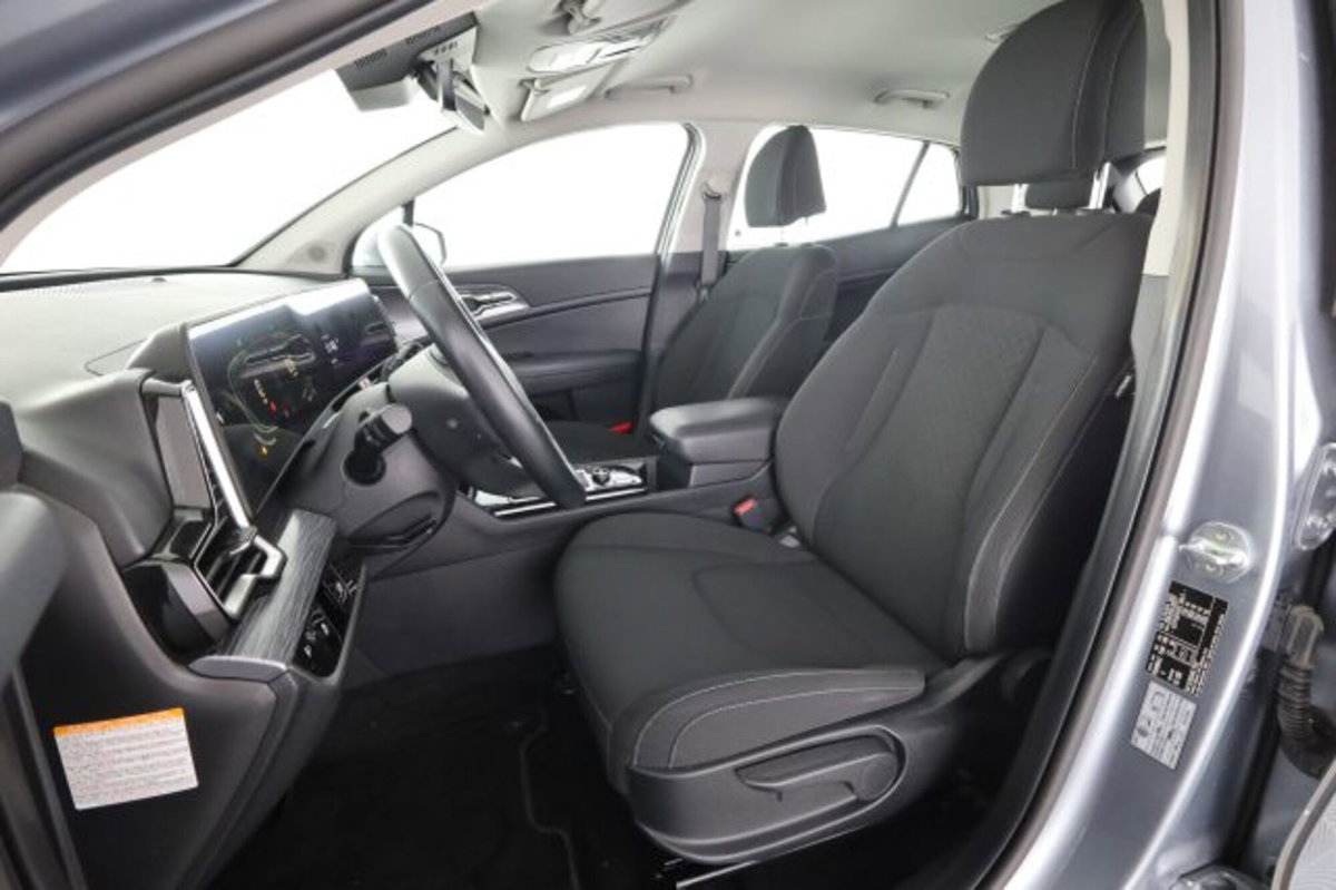 Kia Sportage 1.6 crdi mhev Business dct (2)