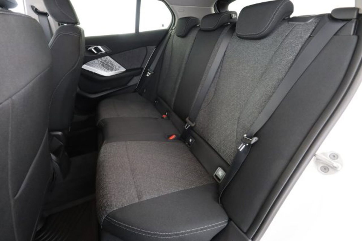 BMW Serie 1 120 48V MSport Design auto (3)