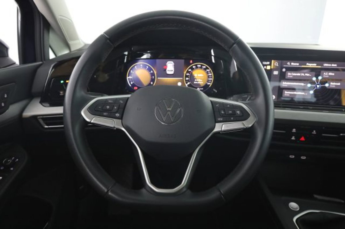Volkswagen Golf 1.0 TSI EVO Life (5)