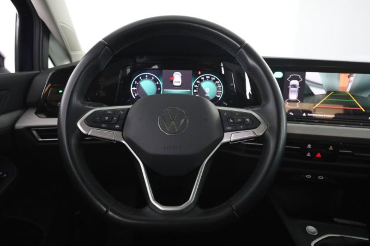 Volkswagen Golf 1.0 TSI EVO Life (5)