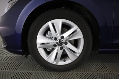 Volkswagen Golf 1.0 TSI EVO Life (8)