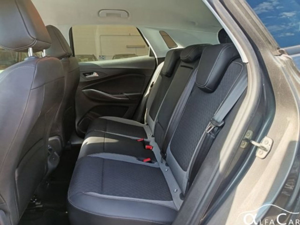 Opel Grandland X 1.6 Hybrid Plug-in aut. AWD Elegance (13)