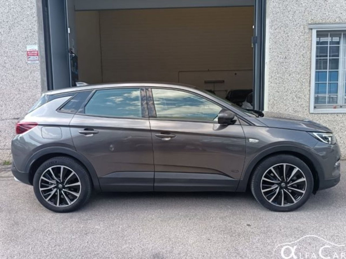 Opel Grandland X 1.6 Hybrid Plug-in aut. AWD Elegance (19)
