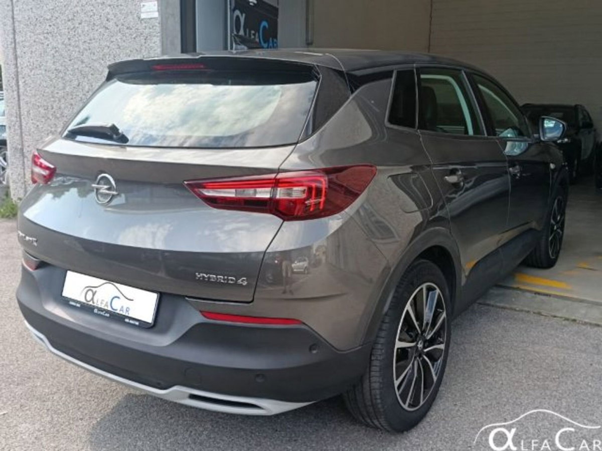 Opel Grandland X 1.6 Hybrid Plug-in aut. AWD Elegance (2)