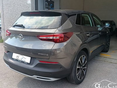 Opel Grandland X 1.6 Hybrid Plug-in aut. AWD Elegance (2)