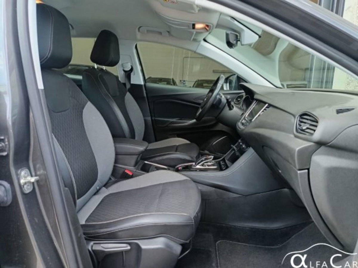 Opel Grandland X 1.6 Hybrid Plug-in aut. AWD Elegance (5)