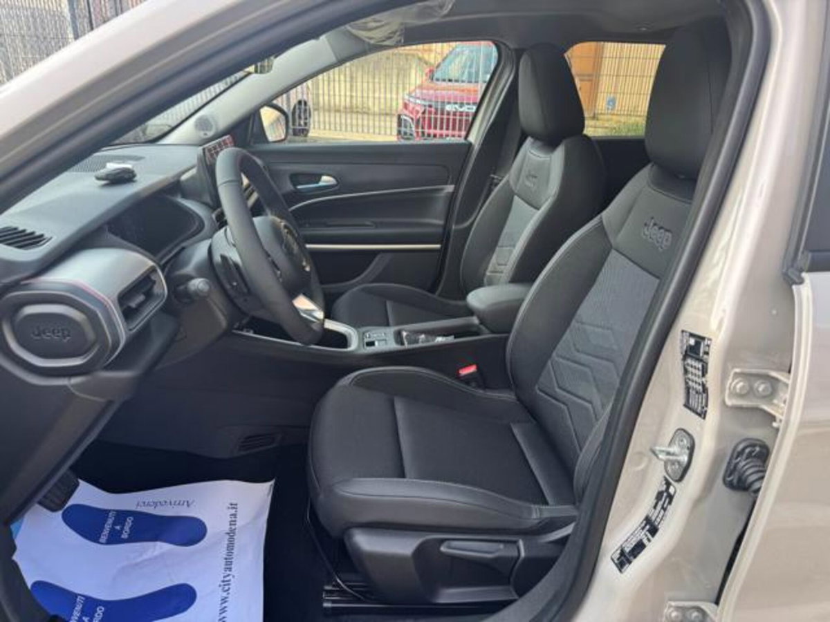 Jeep Avenger 1.2 turbo Summit fwd 100cv (6)