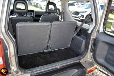 Suzuki Jimny 1.3i 16V cat 4WD JLX (12)