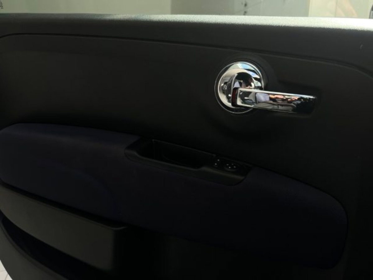 Fiat 500 1.0 Hybrid Lounge (18)