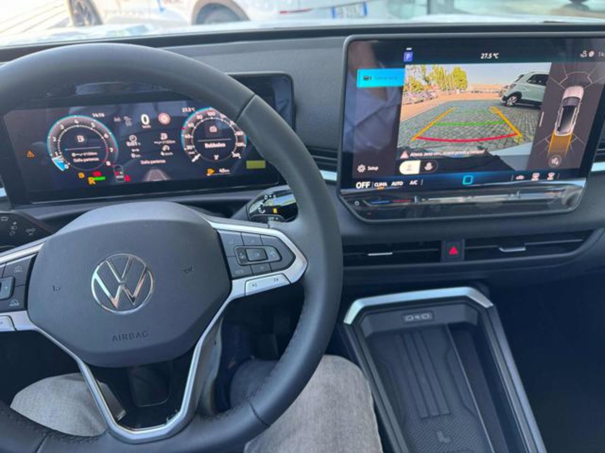 Volkswagen T-Roc 1.5 etsi Style 150cv dsg (5)