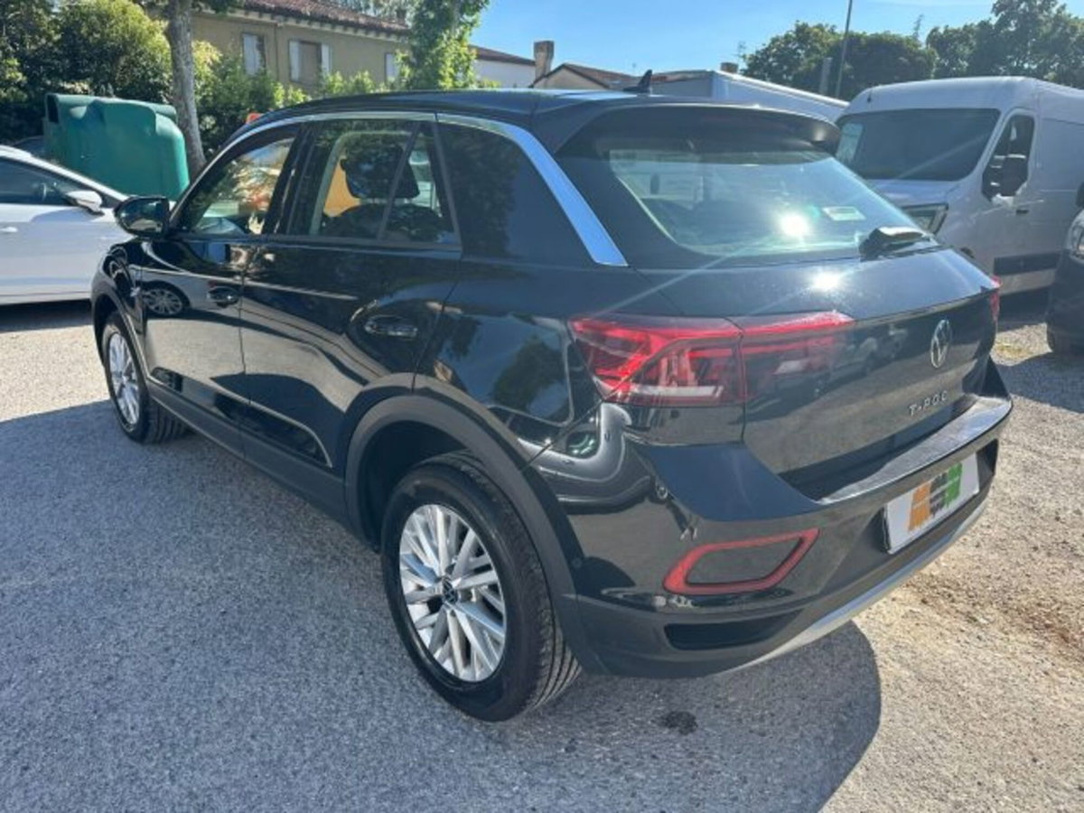 Volkswagen T-Roc 1.0 TSI Life (13)