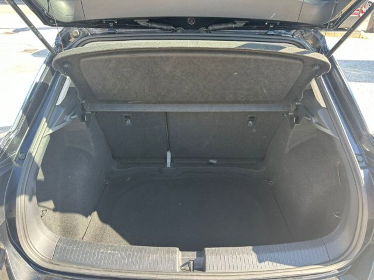 Volkswagen T-Roc 1.0 TSI Life (7)
