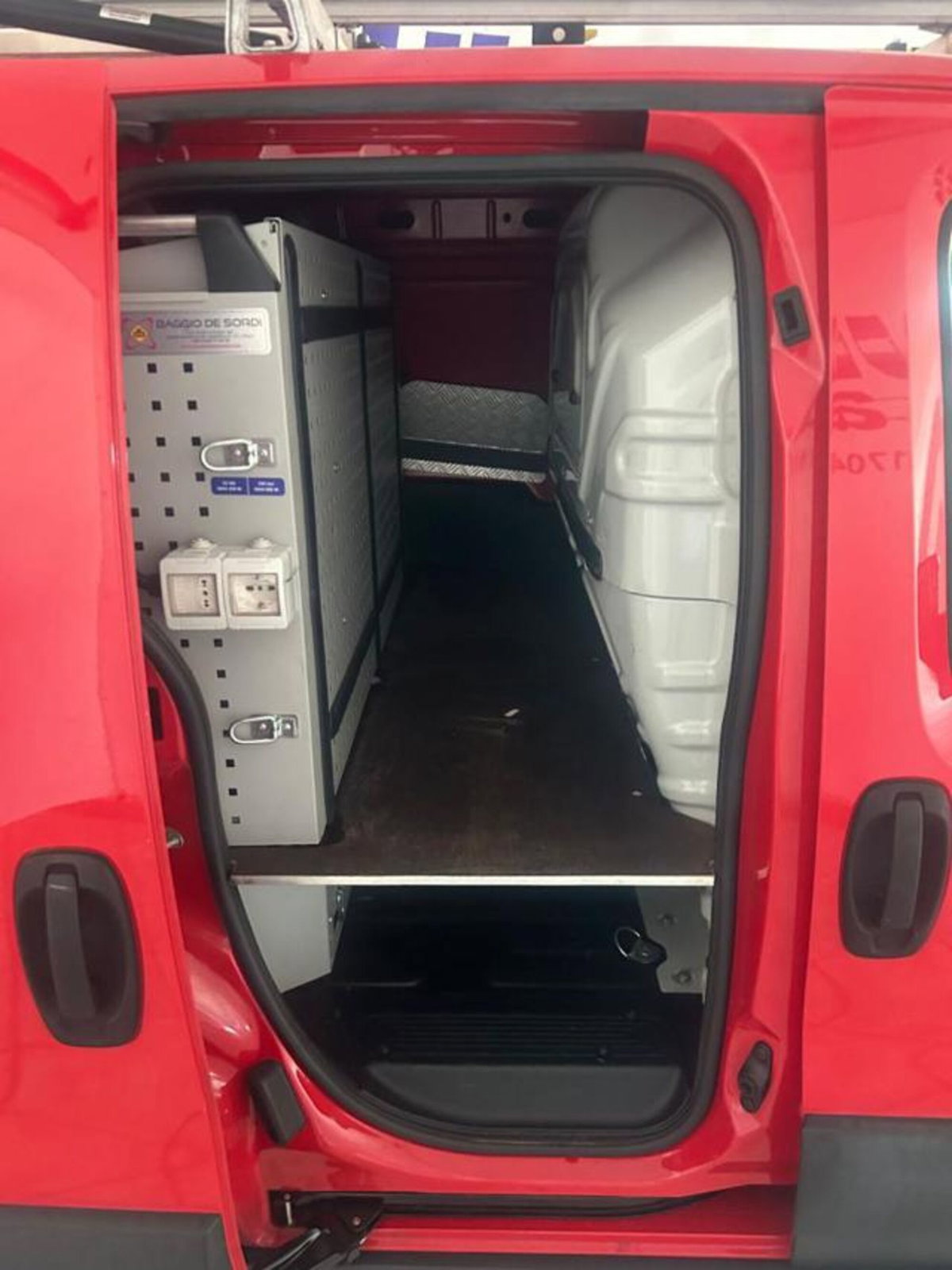 Fiat Fiorino Furgone cargo 1.3 mjt 95cv Adventure (10)