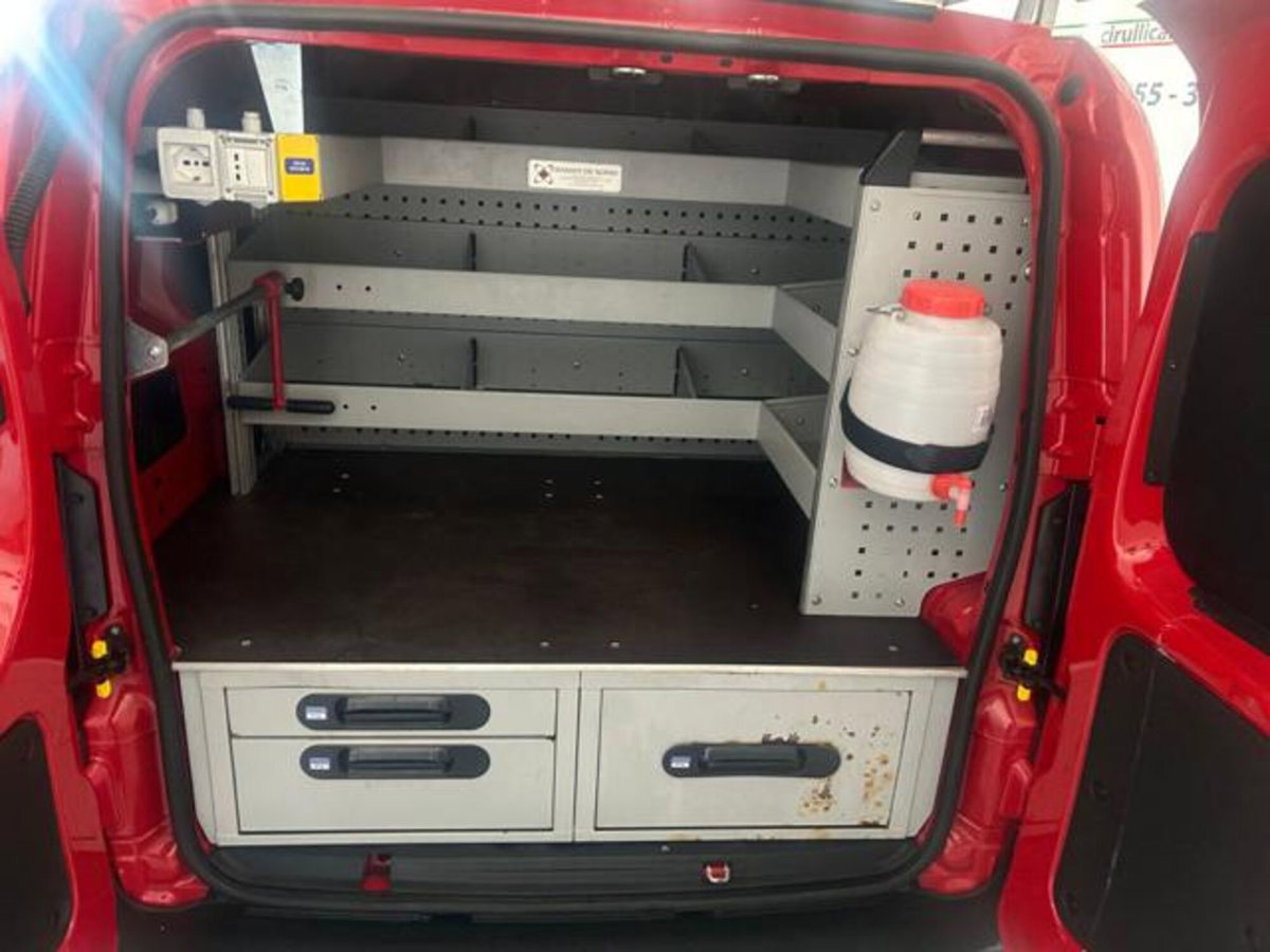 Fiat Fiorino Furgone cargo 1.3 mjt 95cv Adventure (9)