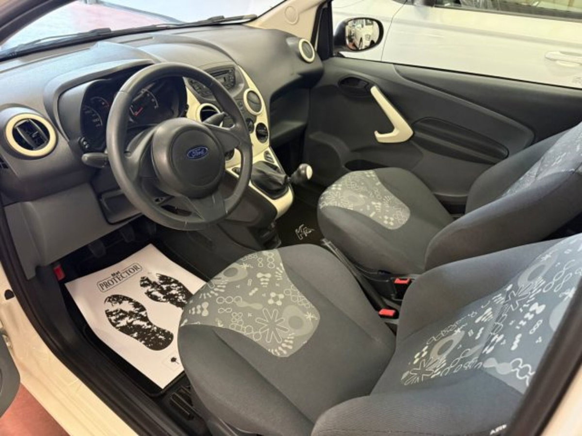 Ford Ka 1.2 8V 69CV Titanium (5)