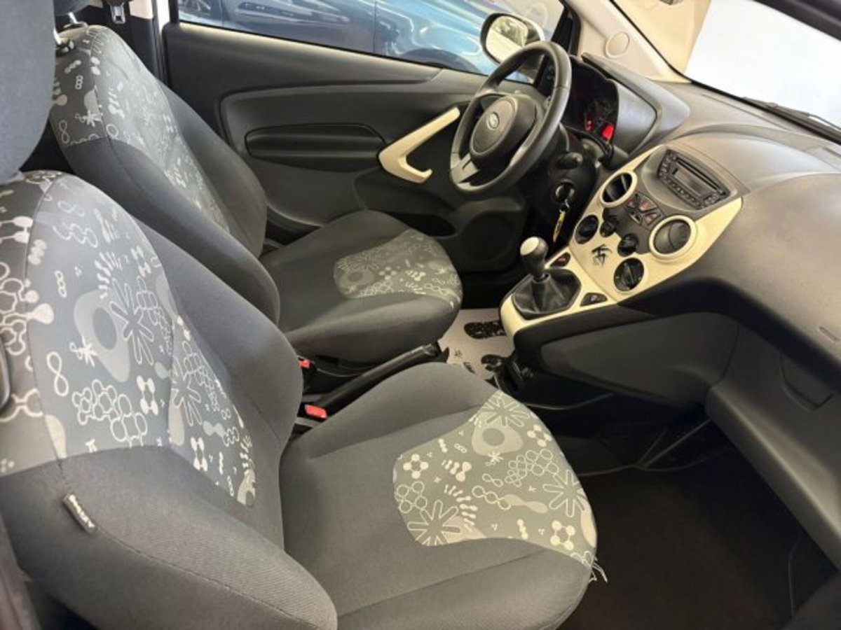 Ford Ka 1.2 8V 69CV Titanium (7)