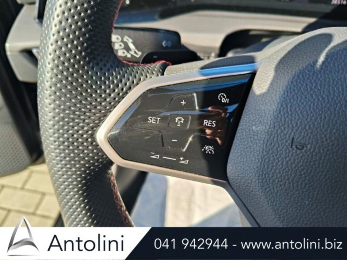 Volkswagen Golf 2.0 tsi GTI MT Ultimate 245cv (17)