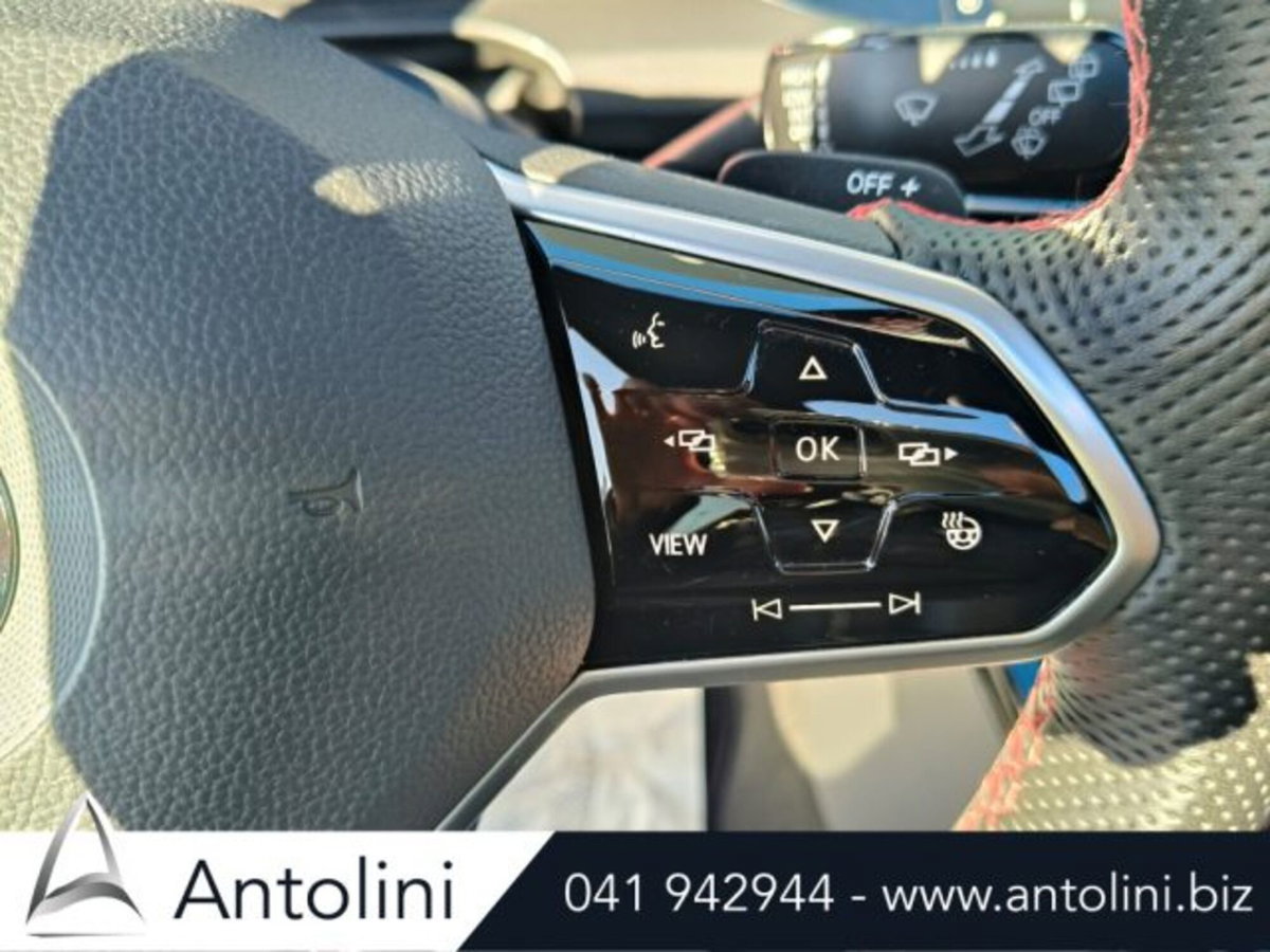 Volkswagen Golf 2.0 tsi GTI MT Ultimate 245cv (18)