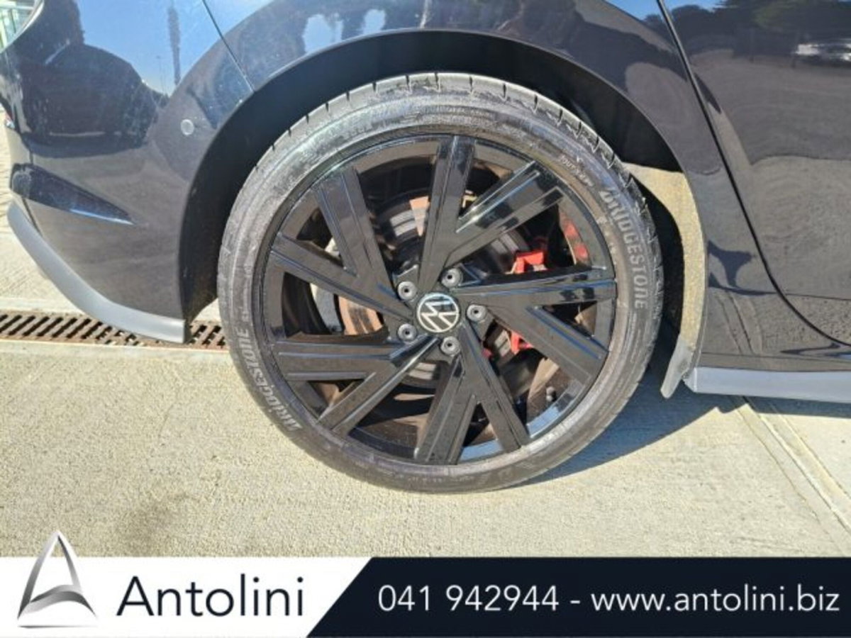 Volkswagen Golf 2.0 tsi GTI MT Ultimate 245cv (8)