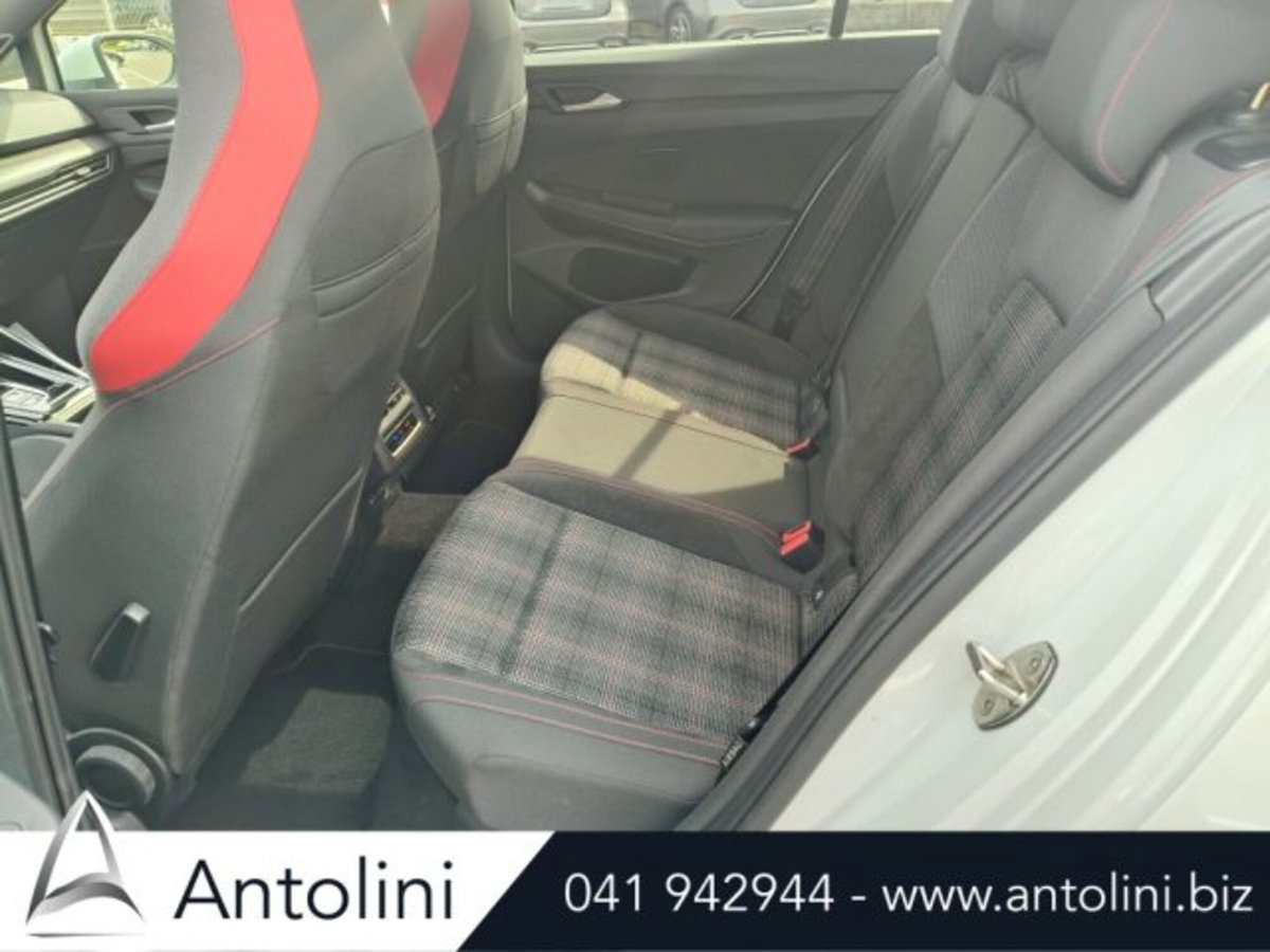 Volkswagen Golf 2.0 tsi GTI MT Ultimate 245cv (12)