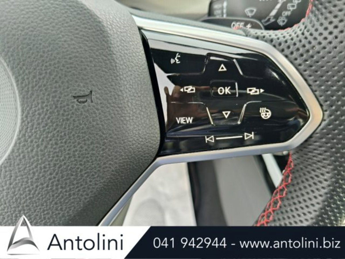 Volkswagen Golf 2.0 tsi GTI MT Ultimate 245cv (19)