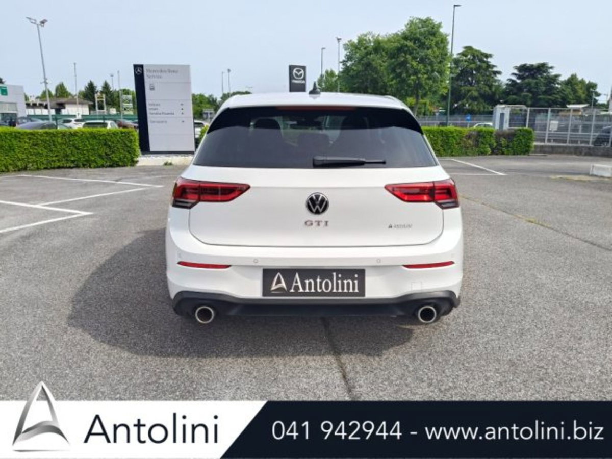 Volkswagen Golf 2.0 tsi GTI MT Ultimate 245cv (8)
