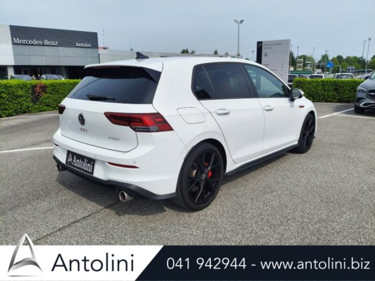 Volkswagen Golf 2.0 tsi GTI MT Ultimate 245cv (9)