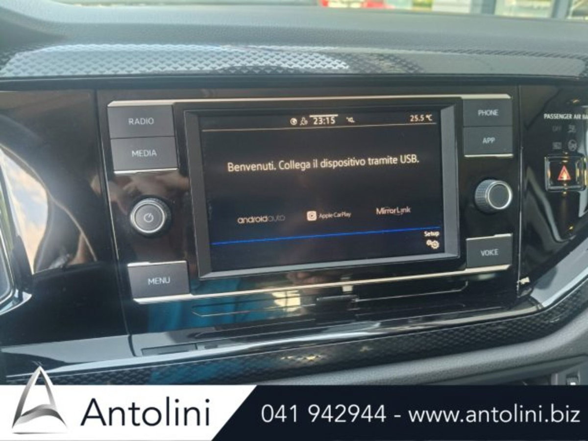 Volkswagen Polo 1.0 Life 80cv (10)