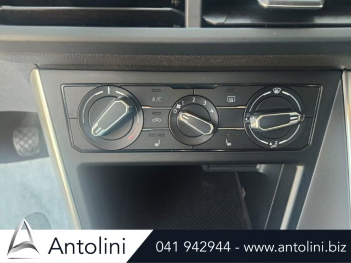 Volkswagen Polo 1.0 Life 80cv (15)