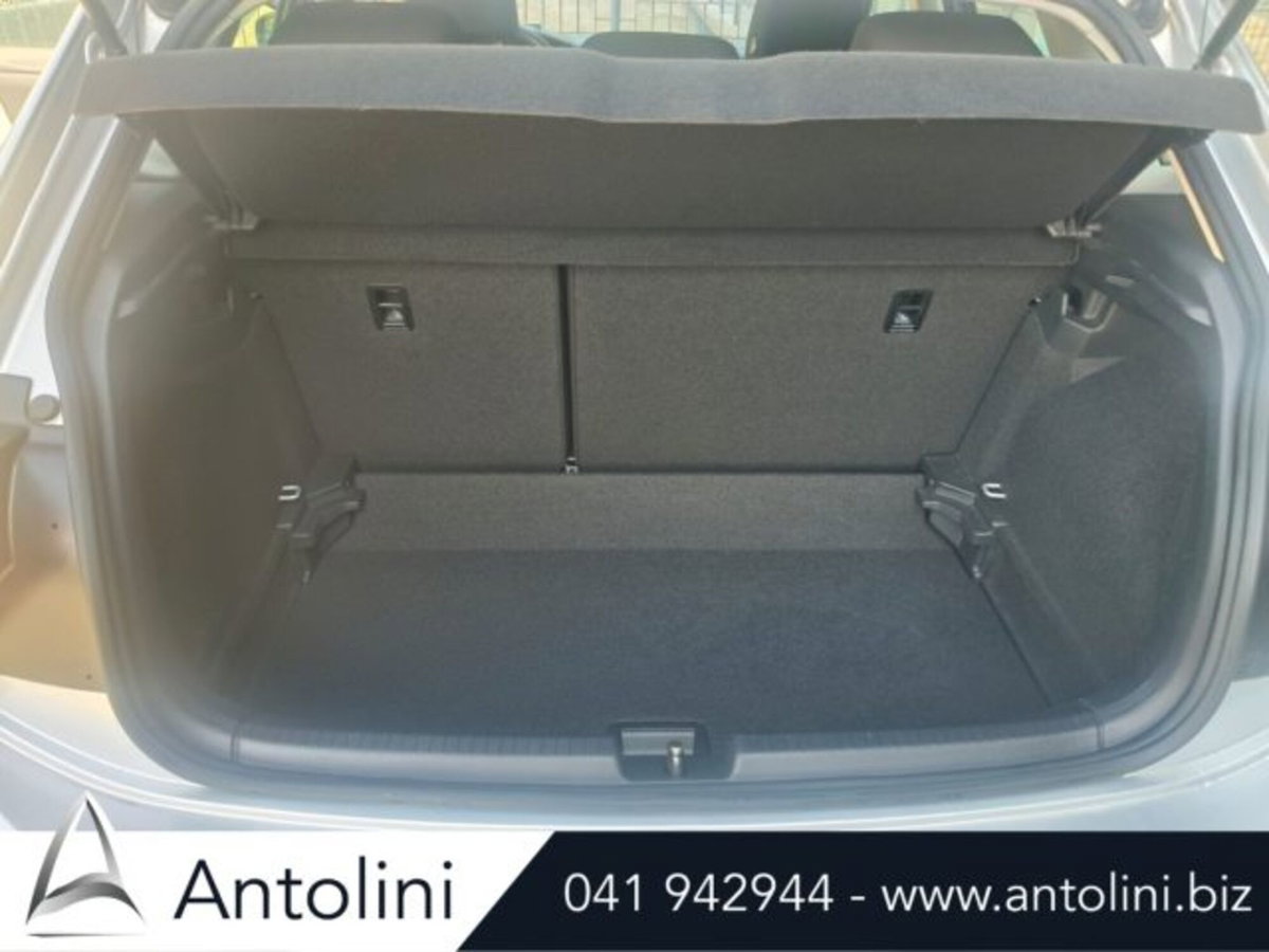 Volkswagen Polo 1.0 Life 80cv (16)