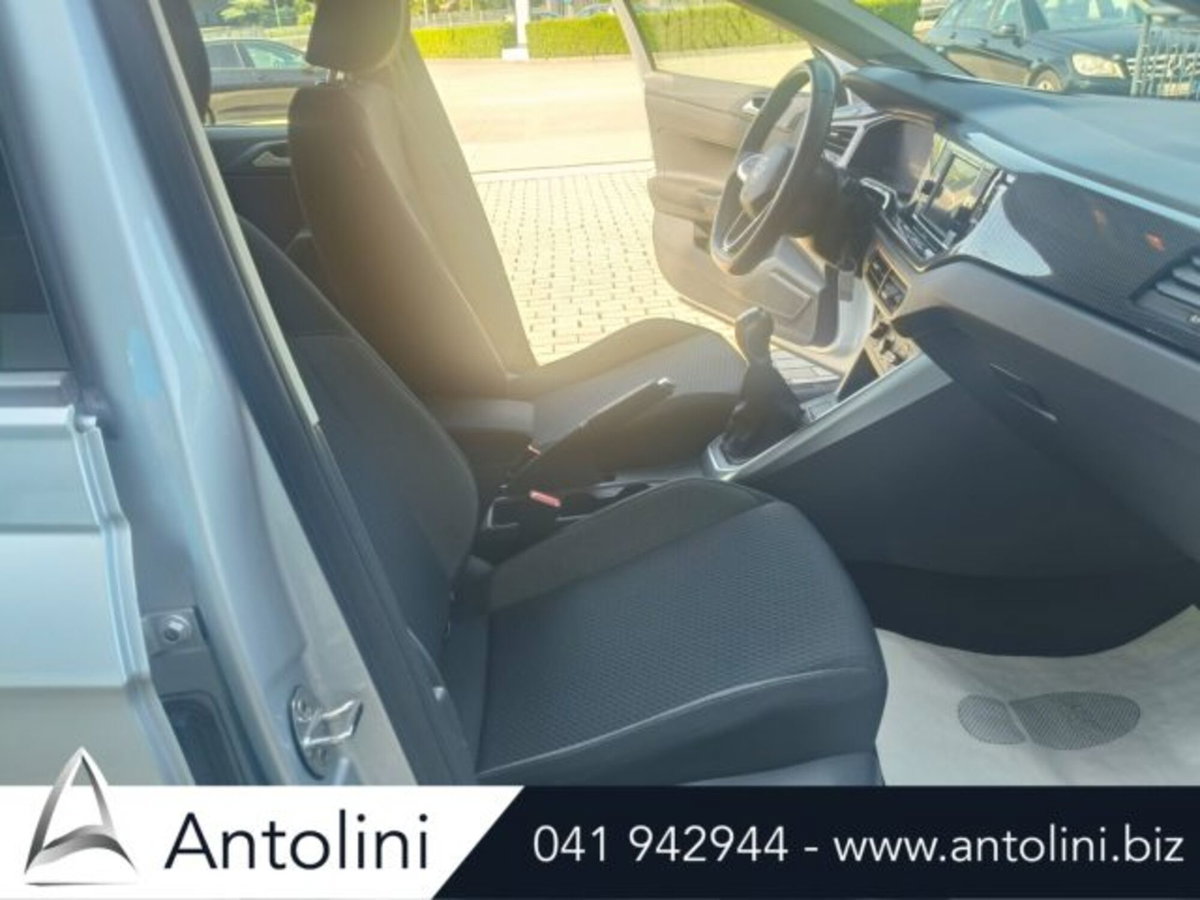 Volkswagen Polo 1.0 Life 80cv (18)