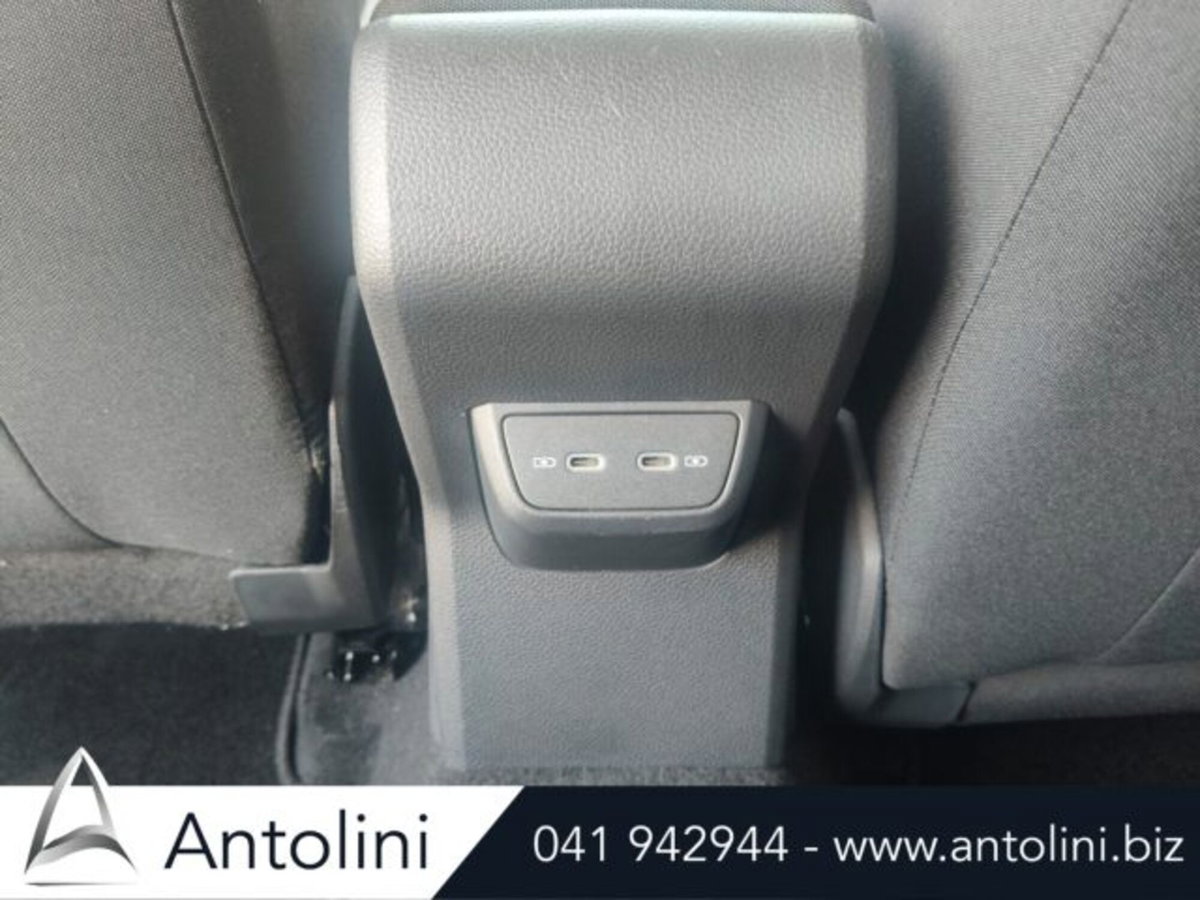 Volkswagen Polo 1.0 Life 80cv (19)