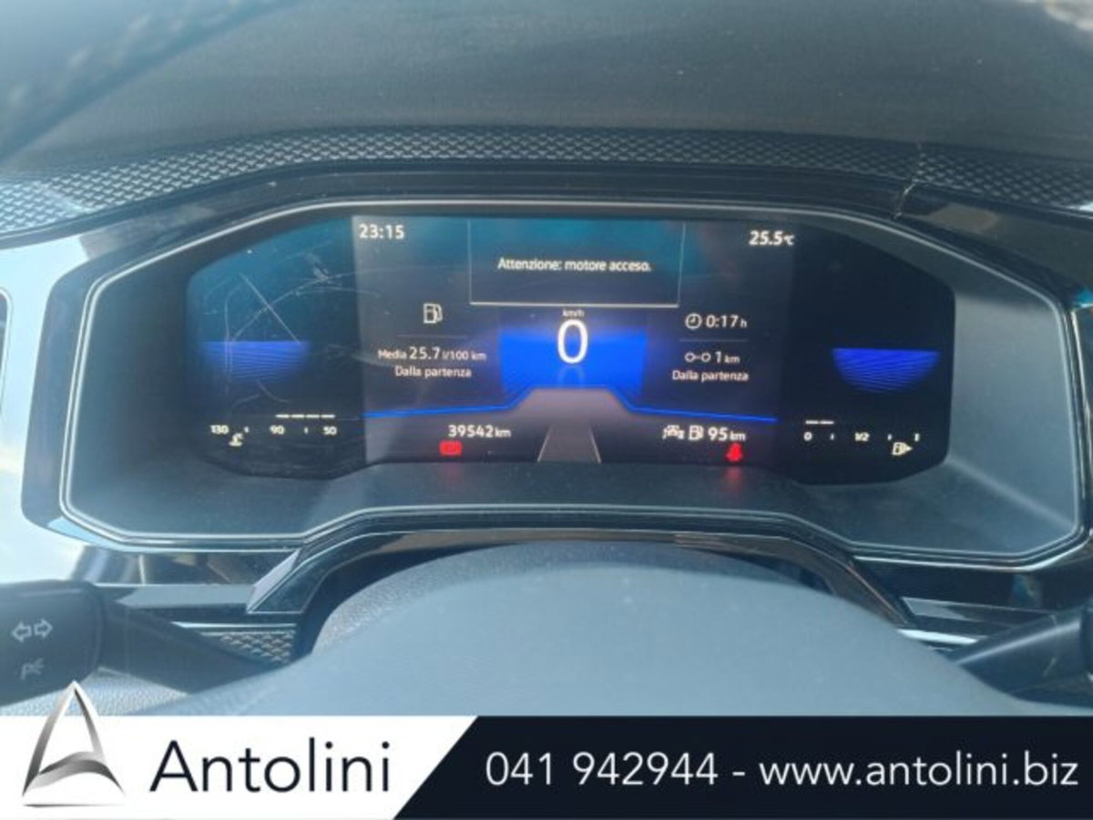 Volkswagen Polo 1.0 Life 80cv (9)