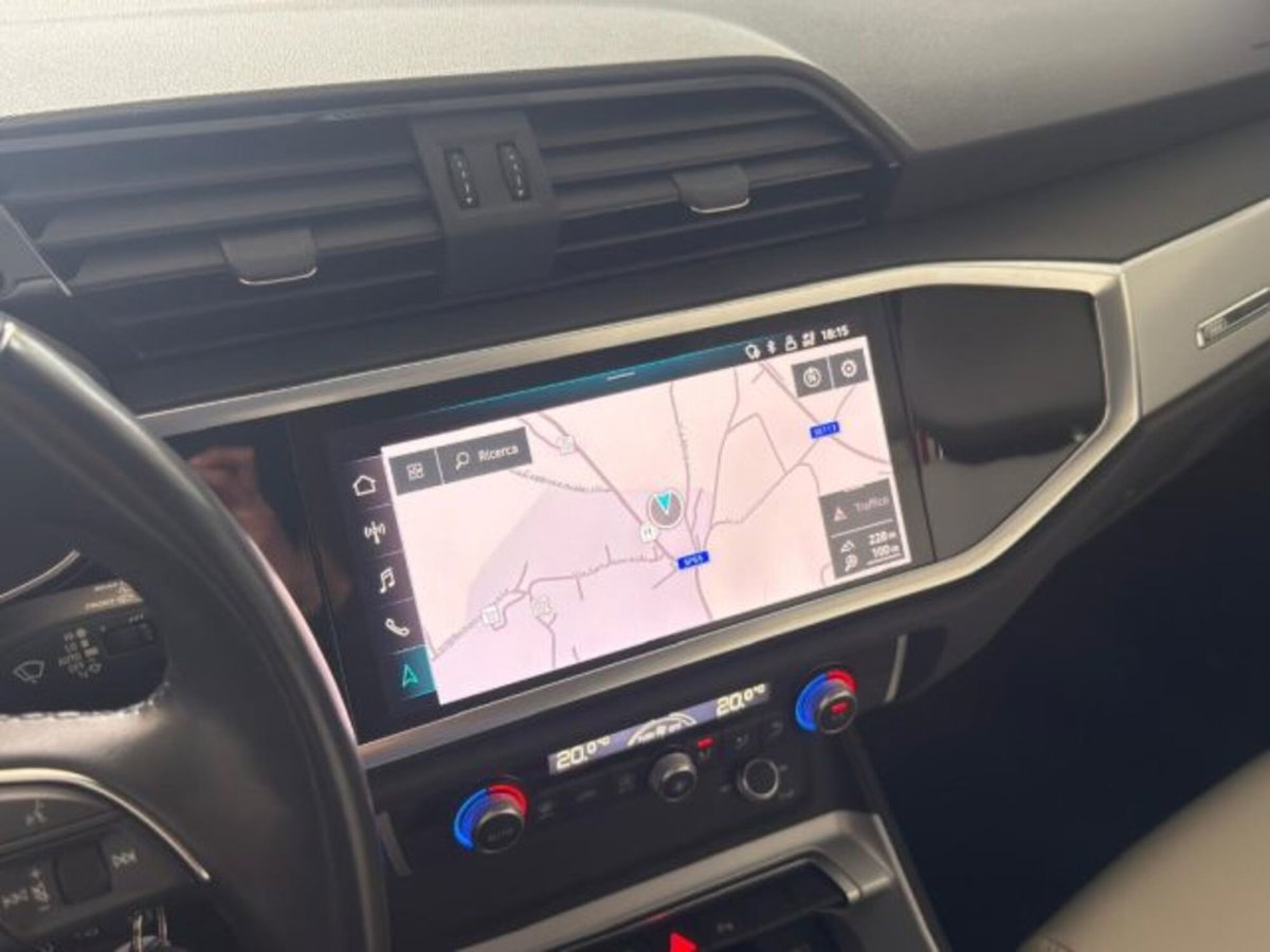 Audi Q3 35 TDI Business Advanced (14)