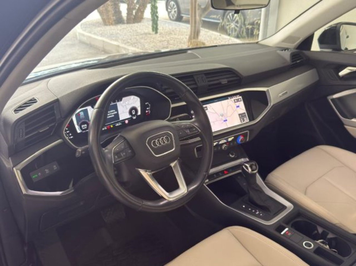 Audi Q3 35 TDI Business Advanced (18)