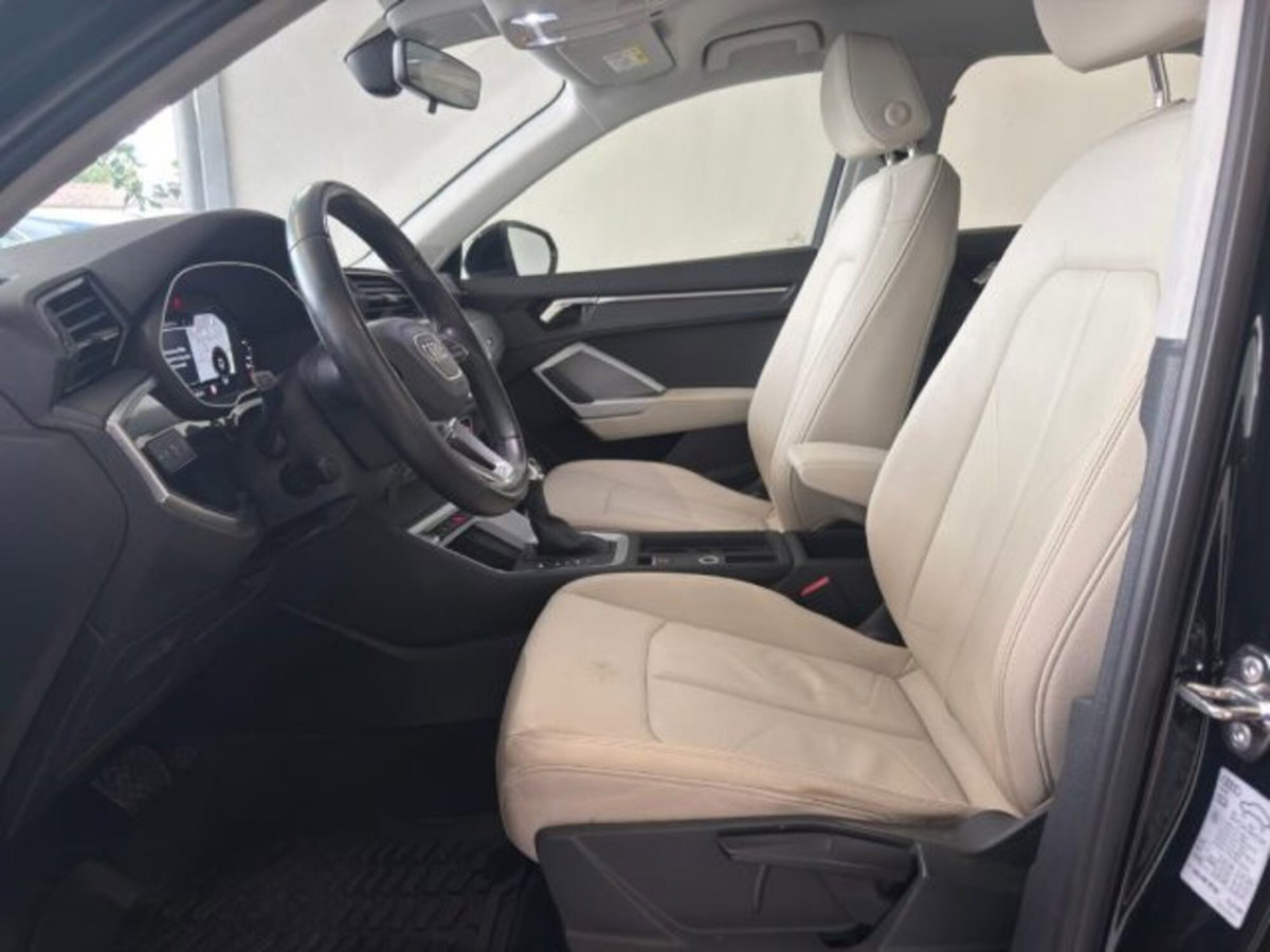 Audi Q3 35 TDI Business Advanced (9)