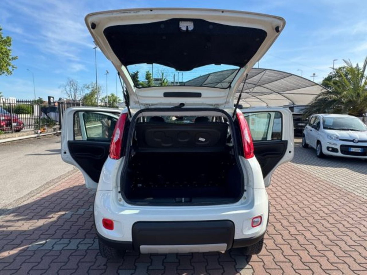 Fiat Panda 1.3 MJT 95 CV S&S 4x4 (14)