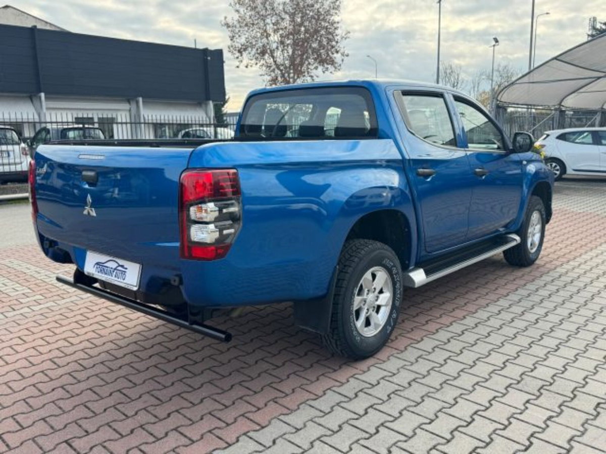 Mitsubishi L200 2.3 D Double Cab 4x4 Easy Select Invite Connect (6)